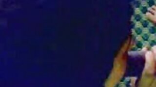ಮಾದಕ ಡ್ರೆಸ್‌ನಲ್ಲಿರುವ ರಾಪಾಸಿಯಸ್ ಶ್ಯಾಮಲೆ ಗ್ಲೋರಿ ಹೋಲ್ ಮೂಲಕ ಟೇಸ್ಟಿ ಲಾಲಿಕಾಕ್ ಅನ್ನು ಹೀರುತ್ತಾಳೆ