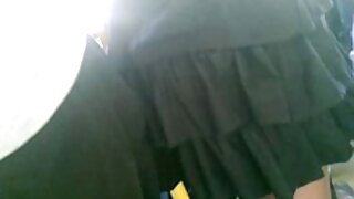 ಕಮ್ ಶ್ಯಾಮಲೆ ನಿಂಫೋಸ್‌ಗಾಗಿ ಹೊಟ್ಟೆಬಾಕತನವು ಒಂದು ಬಲವಾದ ಕೋಳಿಯನ್ನು ಹೀರುವುದನ್ನು ಆನಂದಿಸುತ್ತದೆ
